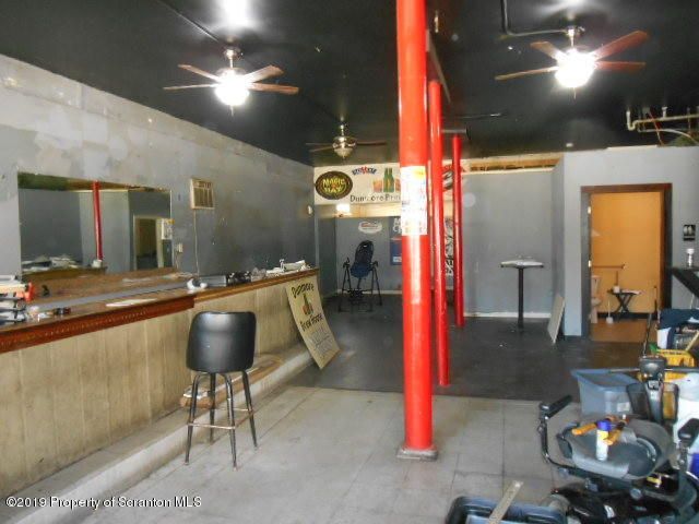610 3rd St, Dunmore, PA 18512